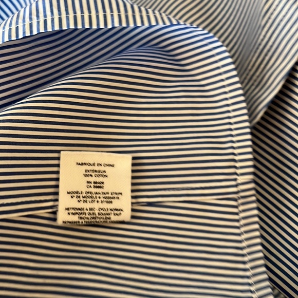 Theory light blue pinstriped cotton tunic with button back slit opening NWOT - Picture 10 of 10